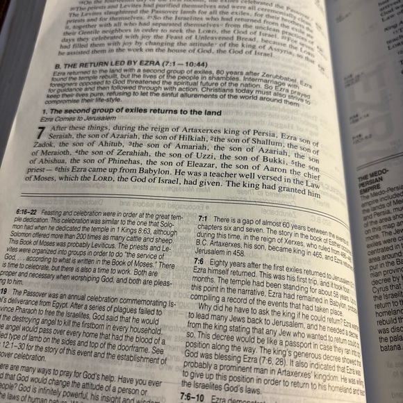 Life Application STUDY BIBLE NIV European Duo-tone Leather Zondervan 2005 - Picture 3 of 5